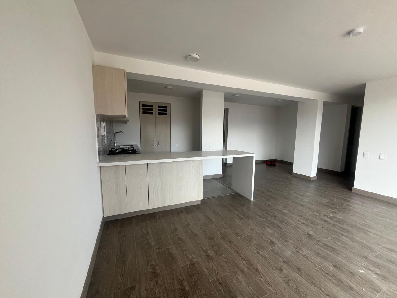 Apartamento en arriendo o venta Cundinamarca Bogotá Cjr Mirador De Los Hayuelos Eta I 90 m2 Habitaciones 3 Baños 2 Garajes 1 Precio venta $625000000 Precio arriendo $3200000