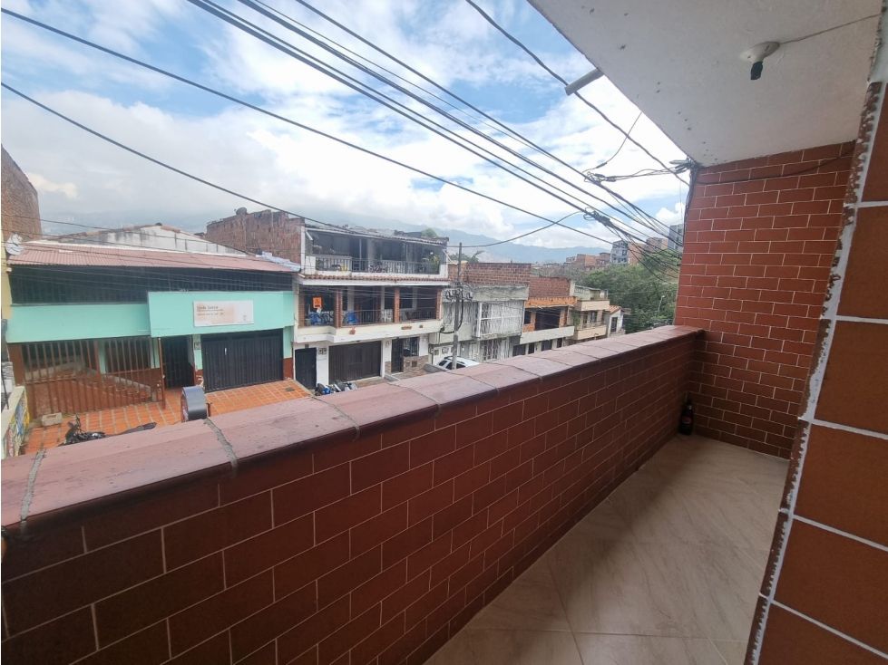 Casa en venta Antioquia Medellín Las Esmeraldas 110 m2 Habitaciones 4 Baños 1 Garajes 0 Precio $370000000