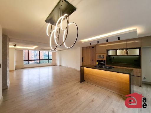 Apartamento en arriendo Antioquia Envigado La Inmaculada 140 m2 Habitaciones 4 Baños 3 Garajes 2 Precio $7300000