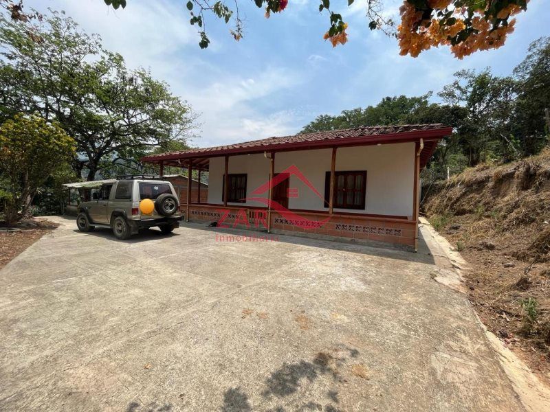 Casa en venta Antioquia Ebéjico Ebejico 80000 m2 Habitaciones 4 Baños 2 Garajes 0 Precio $600000000