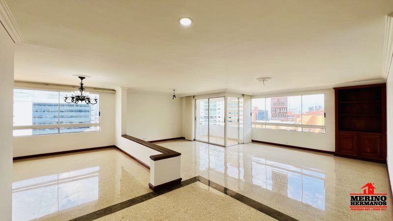 Apartamento en arriendo Antioquia Medellín Alejandria 160 m2 Habitaciones 3 Baños 4 Garajes 3 Precio $7500000