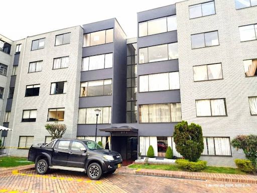 Apartamento en arriendo Cundinamarca Bogotá Lusitania 74 m2 Habitaciones 3 Baños 2 Garajes 1 Precio $2700000