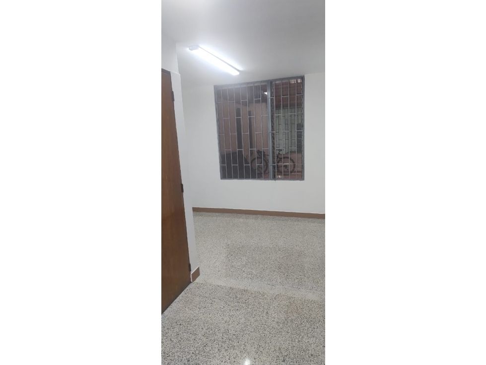 Oficina en arriendo Antioquia Medellín Belen 25 m2 Habitaciones 0 Baños 1 Garajes 0 Precio $1250000