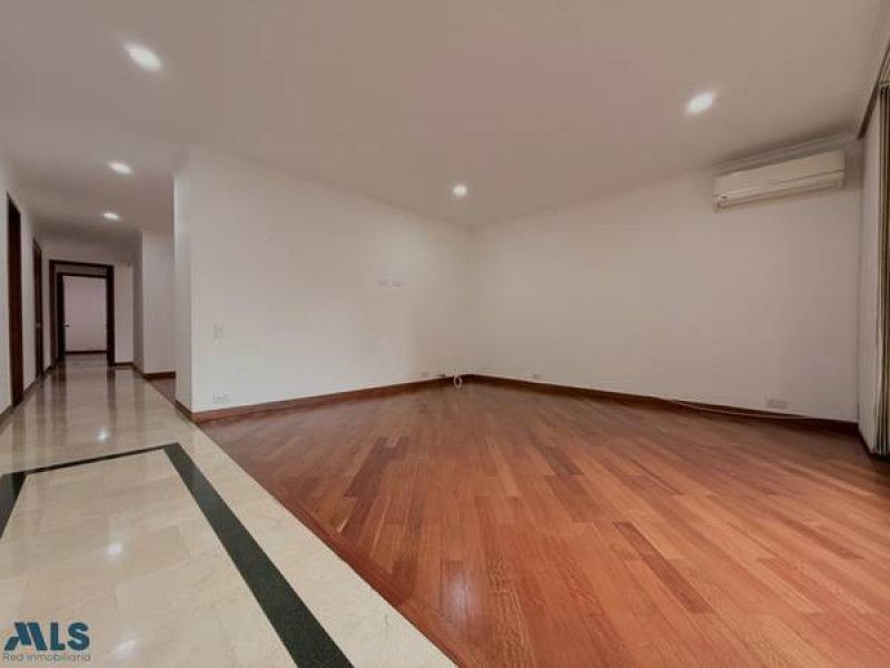 Apartamento en venta Antioquia Medellín Laureles 161 m2 Habitaciones 3 Baños 4 Garajes 2 Precio $1050000000