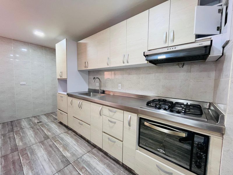 Apartamento en arriendo Antioquia Envigado Zúñiga 95 m2 Habitaciones 3 Baños 2 Garajes 2 Precio $4000000