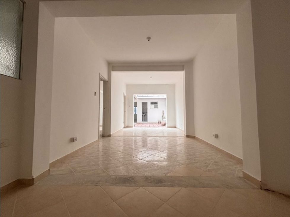 Local en arriendo Antioquia Medellín Las Acacias 270 m2 Habitaciones 0 Baños 2 Garajes 0 Precio $5000000