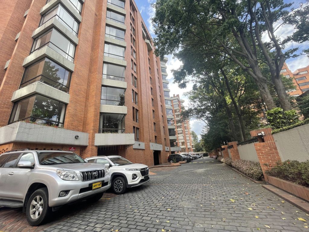 Apartamento en arriendo Cundinamarca Bogotá Foledo 130 m2 Habitaciones 3 Baños 4 Garajes 2 Precio $5791634