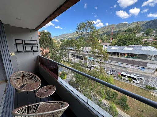 Apartamento en arriendo Antioquia Envigado La Inmaculada 110 m2 Habitaciones 2 Baños 3 Garajes 1 Precio $6500000
