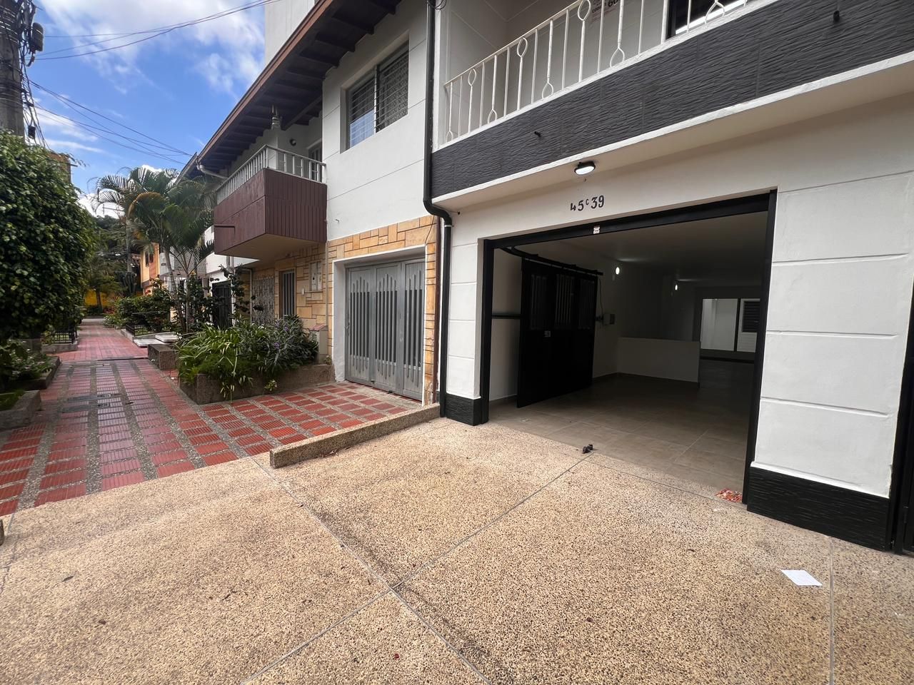 Casa en arriendo Antioquia Medellín El Velodromo 190 m2 Habitaciones 3 Baños 2 Garajes 1 Precio $5000000