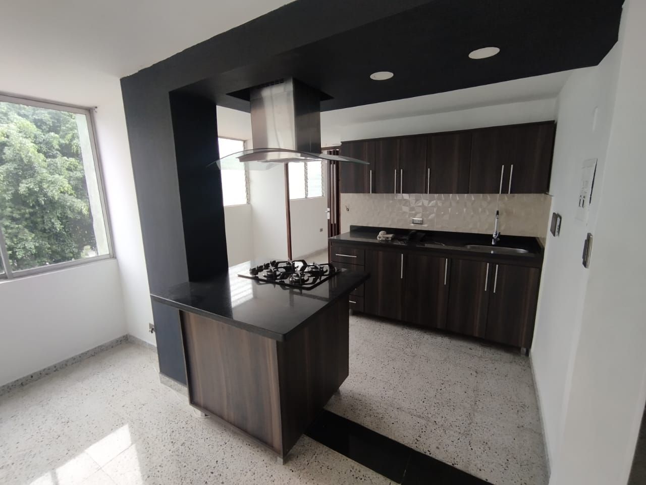 Apartamento en arriendo Antioquia Medellín Los Colores 109 m2 Habitaciones 3 Baños 3 Garajes 0 Precio $3500000
