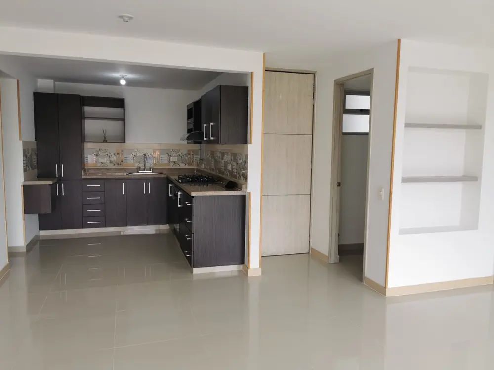 Apartamento en venta Valle Del Cauca Cali Lili 90 m2 Habitaciones 3 Baños 2 Garajes 2 Precio $240000000