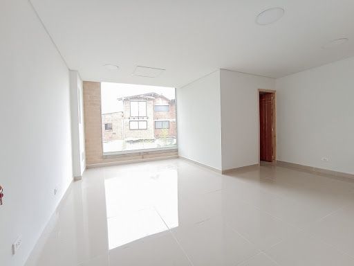 Oficina en arriendo Antioquia Rionegro El Porvenir 24 m2 Habitaciones 0 Baños 1 Garajes 0 Precio $2000000