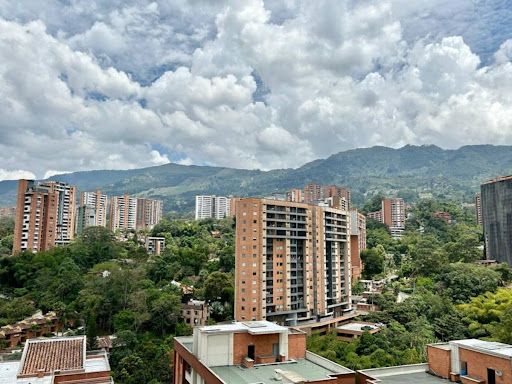 Apartamento en arriendo Antioquia Envigado La Inmaculada 71 m2 Habitaciones 2 Baños 2 Garajes 1 Precio $3180000