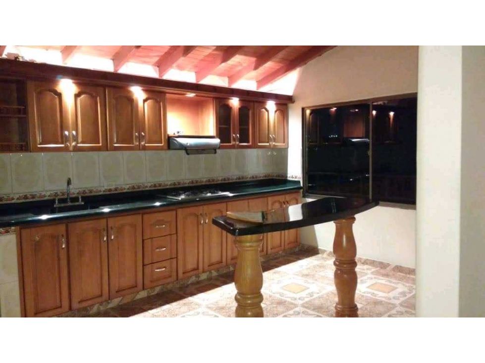 Apartamento en arriendo Antioquia Envigado La Sebastiana 100 m2 Habitaciones 3 Baños 2 Garajes 0 Precio $1950000