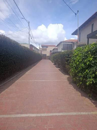 Casa en arriendo Cundinamarca Cota Cota 136 m2 Habitaciones 3 Baños 3 Garajes 3 Precio $4000000