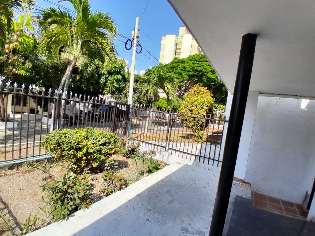 Casa en arriendo Atlántico Barranquilla Betania 203 m2 Habitaciones 3 Baños 2 Garajes 2 Precio $3800000