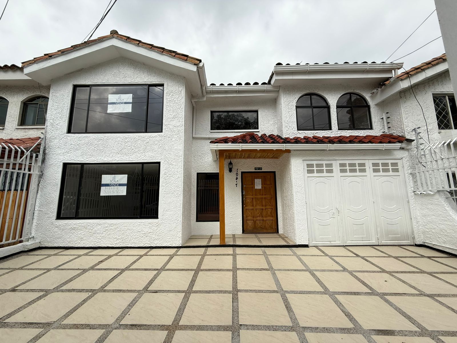 Oficina en venta Cundinamarca Bogotá Puente Largo - Edif Monteverdi 104 572 m2 Habitaciones 0 Baños 6 Garajes 3 Precio $2400000000