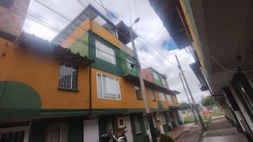 Casa en arriendo Cundinamarca Bogotá Costa Azul 108 m2 Habitaciones 4 Baños 3 Garajes 0 Precio $2100000