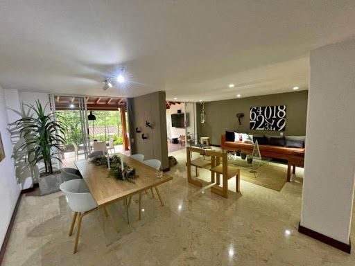 Casa en arriendo Antioquia Envigado La Pradera 230 m2 Habitaciones 3 Baños 5 Garajes 2 Precio $9000000