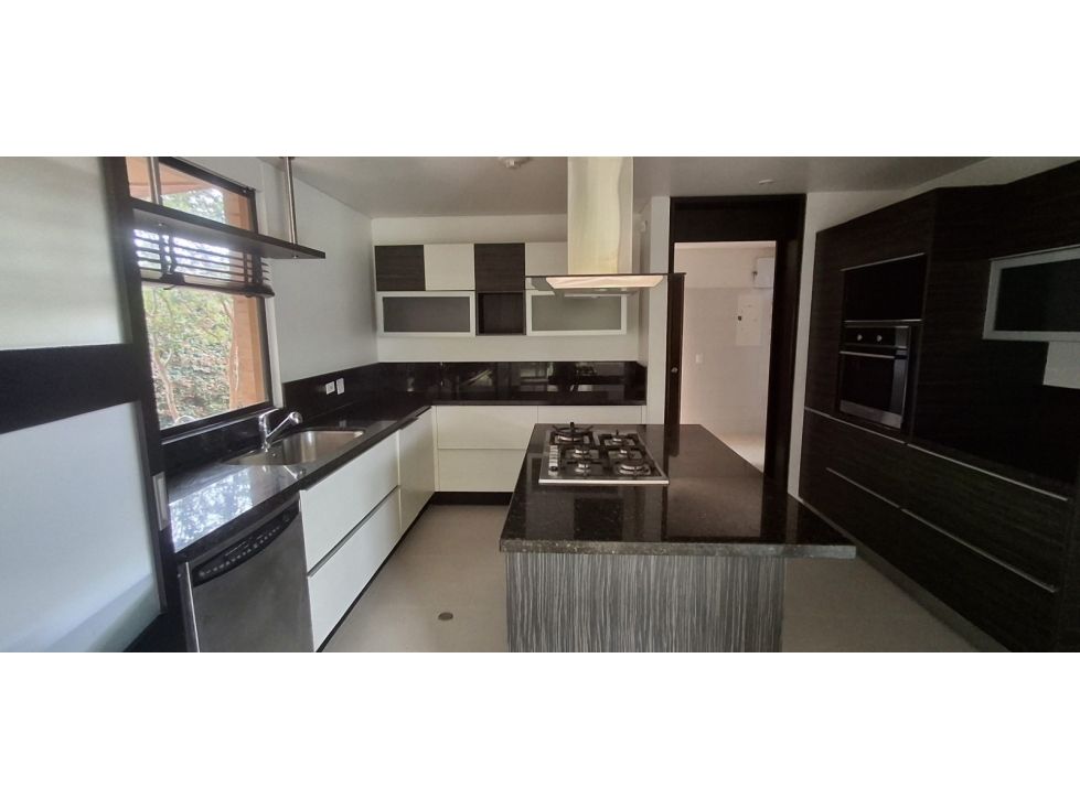 Casa en venta Cundinamarca Cajicá Centro 312 m2 Habitaciones 4 Baños 5 Garajes 4 Precio $2500000000