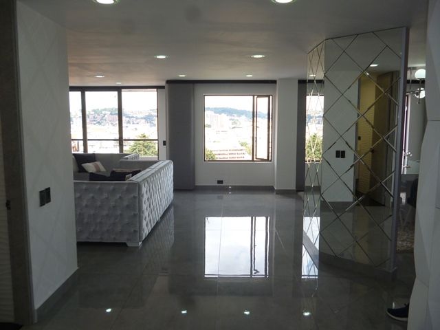 Apartamento en venta Cundinamarca Bogotá Prados De La Calleja 240 m2 Habitaciones 5 Baños 6 Garajes 4 Precio $2500000000
