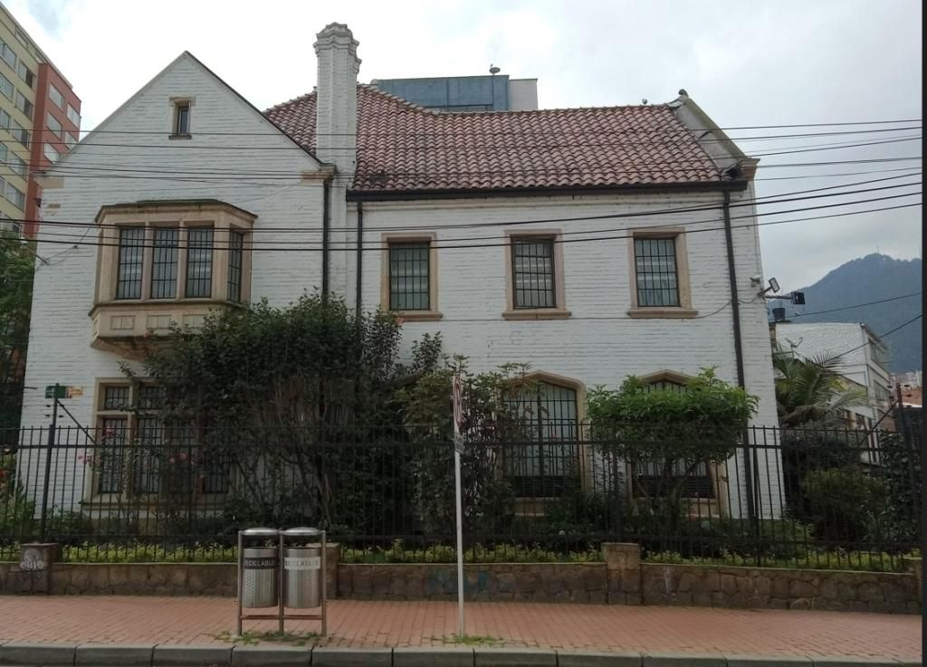 Oficina en arriendo Cundinamarca Bogotá Chapinero Norte 1043 m2 Habitaciones 0 Baños 9 Garajes 4 Precio $32000000