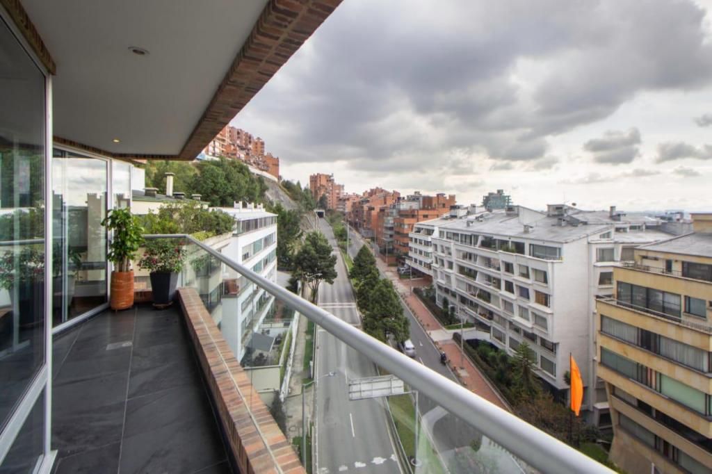 Apartamento en venta Cundinamarca Bogotá El Refugio 268 m2 Habitaciones 4 Baños 4 Garajes 3 Precio $3150000000