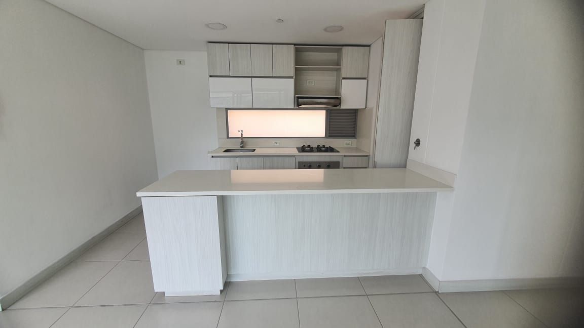 Apartamento en arriendo Antioquia Envigado La Inmaculada 98 m2 Habitaciones 3 Baños 3 Garajes 2 Precio $5600000