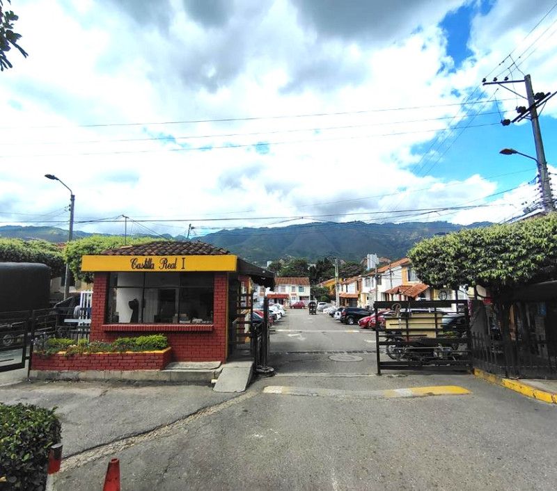 Casa en arriendo Santander Girón Castilla Real Ii 120 m2 Habitaciones 4 Baños 3 Garajes 0 Precio $1300000