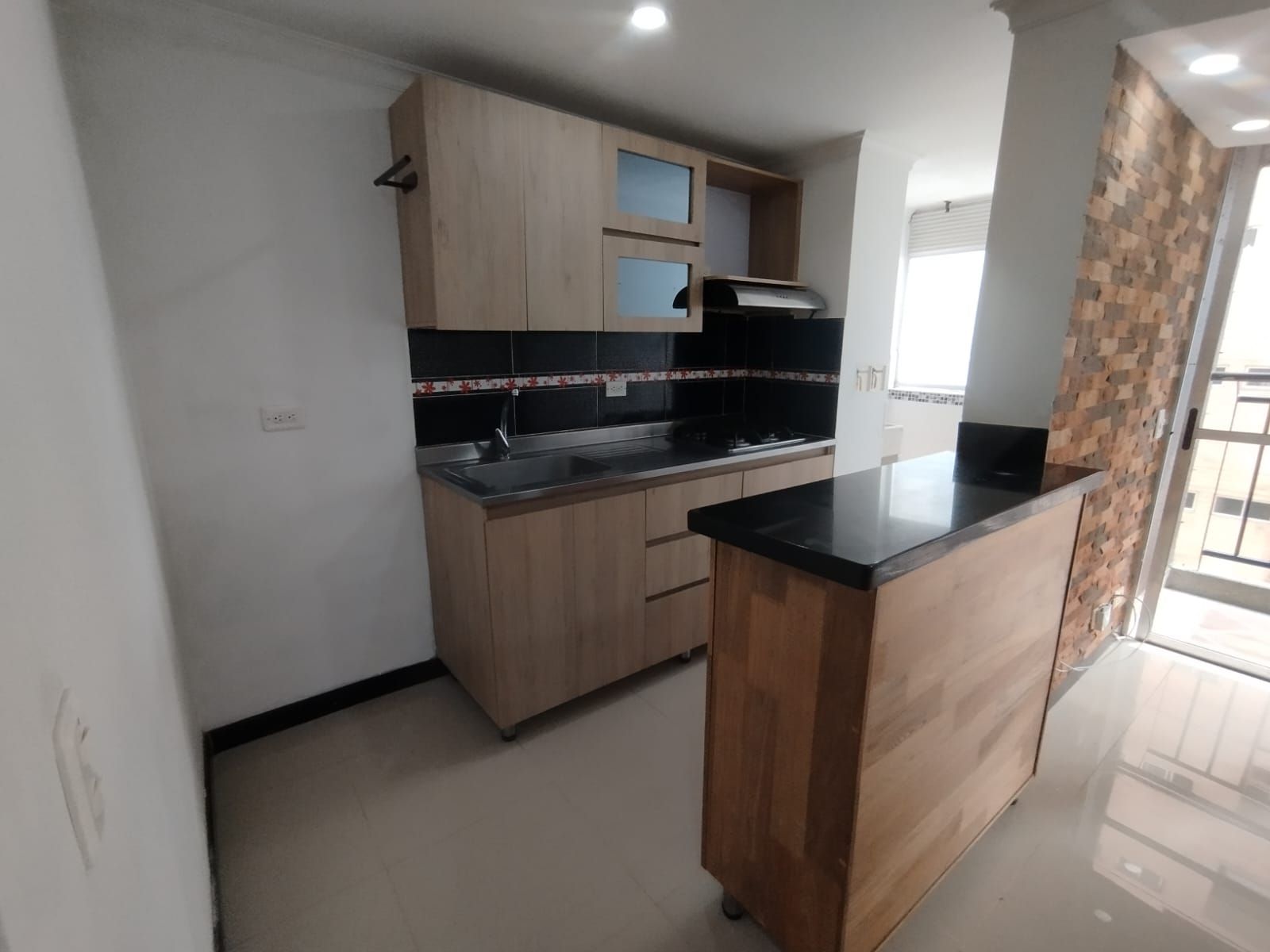 Apartamento en arriendo Antioquia Sabaneta Calle Larga 58 m2 Habitaciones 3 Baños 2 Garajes 0 Precio $2400000