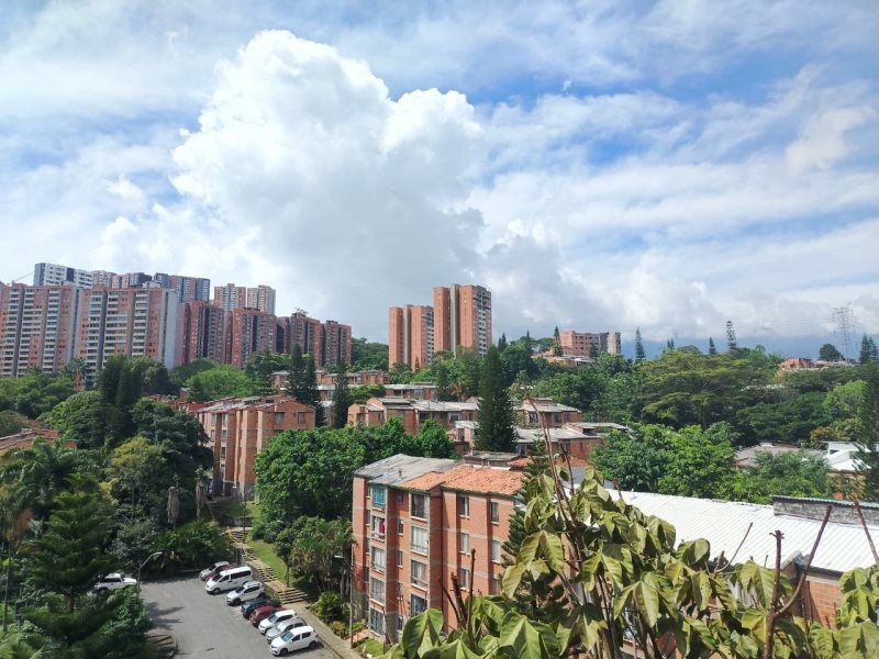 Apartamento en arriendo Antioquia Envigado La Paz 57 m2 Habitaciones 2 Baños 2 Garajes 1 Precio $2700000