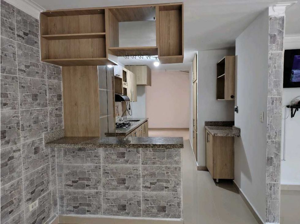 Apartamento en arriendo Antioquia Medellín Santa Rosa De Lima 87 m2 Habitaciones 3 Baños 2 Garajes 1 Precio $2800000