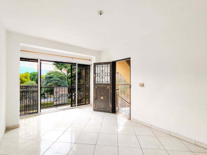 Apartamento en arriendo Antioquia Medellín Calasanz 80 m2 Habitaciones 3 Baños 2 Garajes 0 Precio $2400000