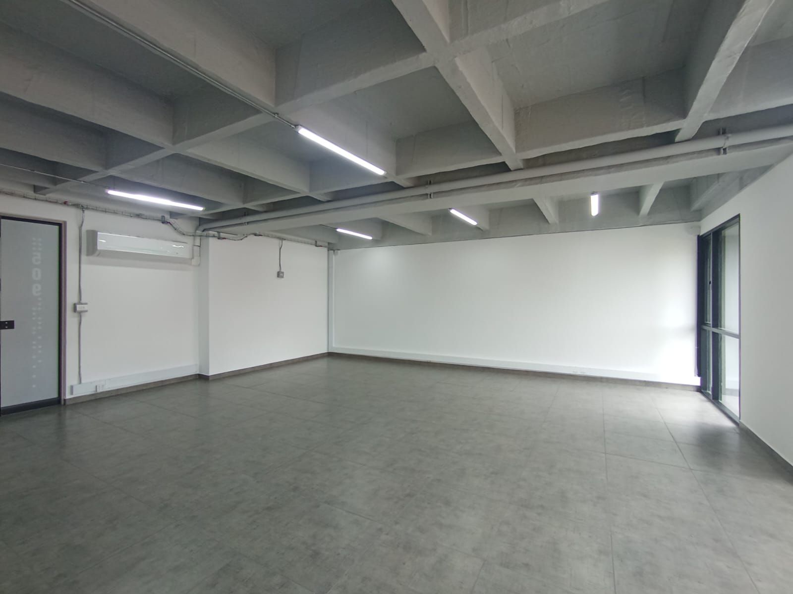 Oficina en arriendo Antioquia Medellín El Nogal- Los Almendros 67 m2 Habitaciones 0 Baños 1 Garajes 1 Precio $5000000