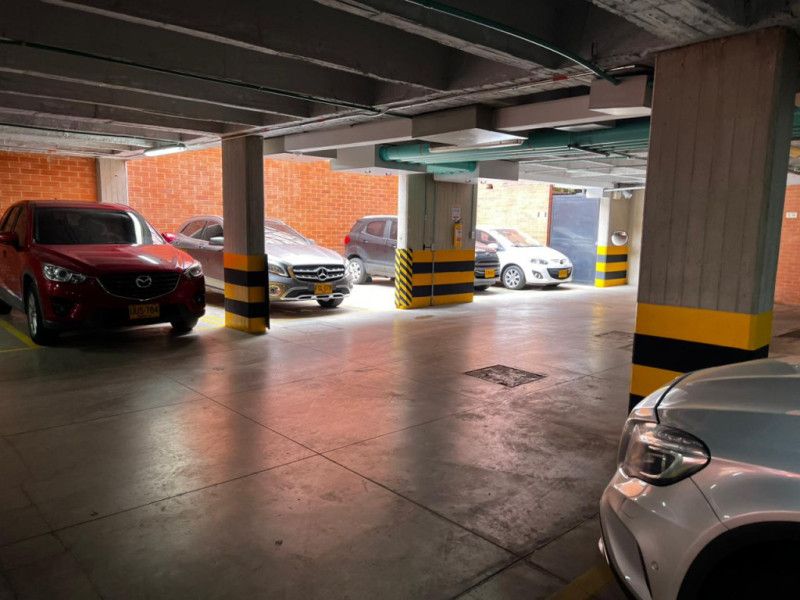 Apartamento en arriendo Cundinamarca Bogotá Bella Suiza 112 m2 Habitaciones 3 Baños 2 Garajes 2 Precio $5100000