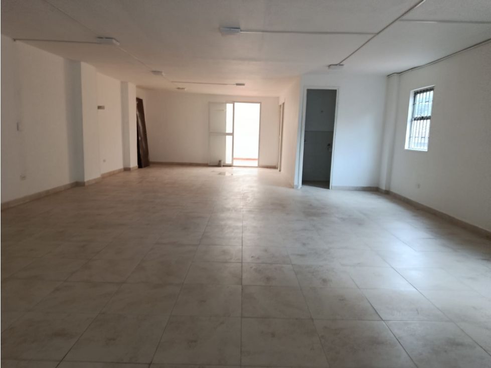 Local en arriendo o venta Antioquia Medellín El Nogal- Los Almendros 170 m2 Habitaciones 0 Baños 2 Garajes 1 Precio venta $420000000 Precio arriendo $3300000