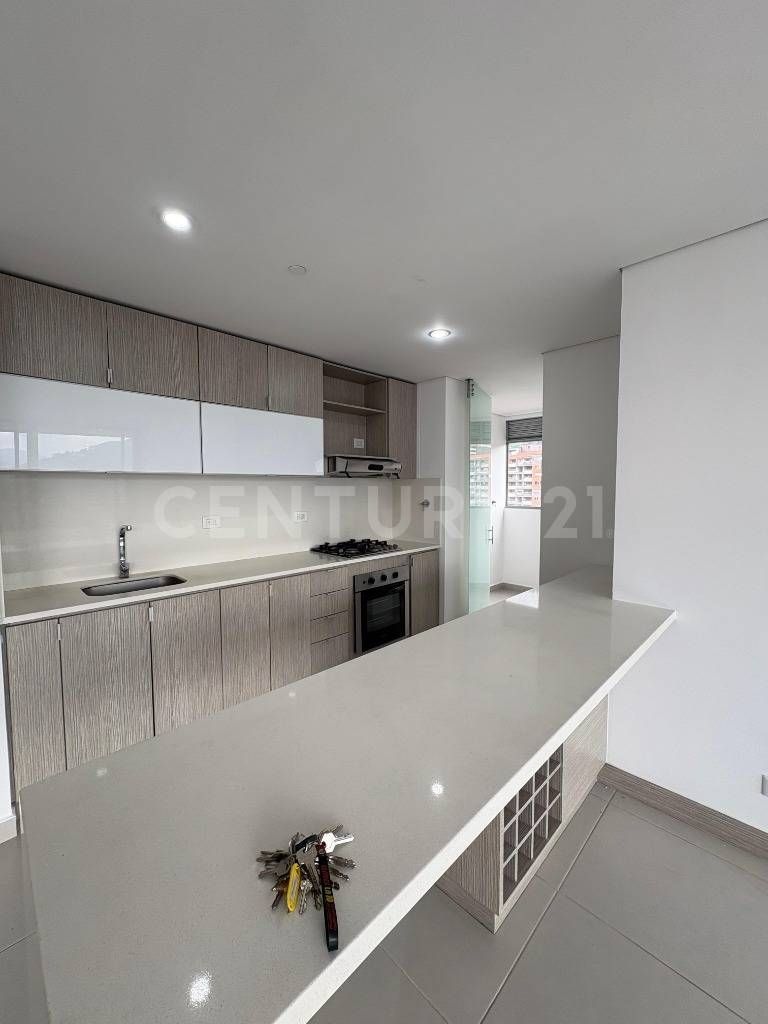 Apartamento en arriendo Antioquia Envigado La Inmaculada 160 m2 Habitaciones 4 Baños 3 Garajes 2 Precio $7000000