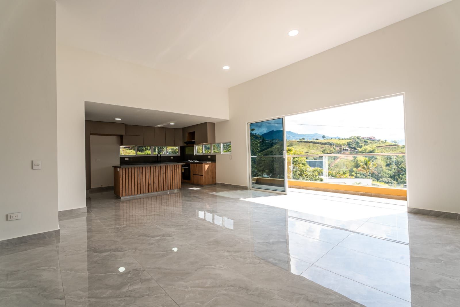 Casa Campestre en venta Risaralda Dosquebradas Br Buenos Aires 500 m2 Habitaciones 4 Baños 5 Garajes 3 Precio $1400000000