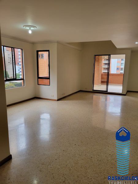 Apartamento en venta Antioquia Medellín Laureles 200 m2 Habitaciones 3 Baños 3 Garajes 0 Precio $950000000