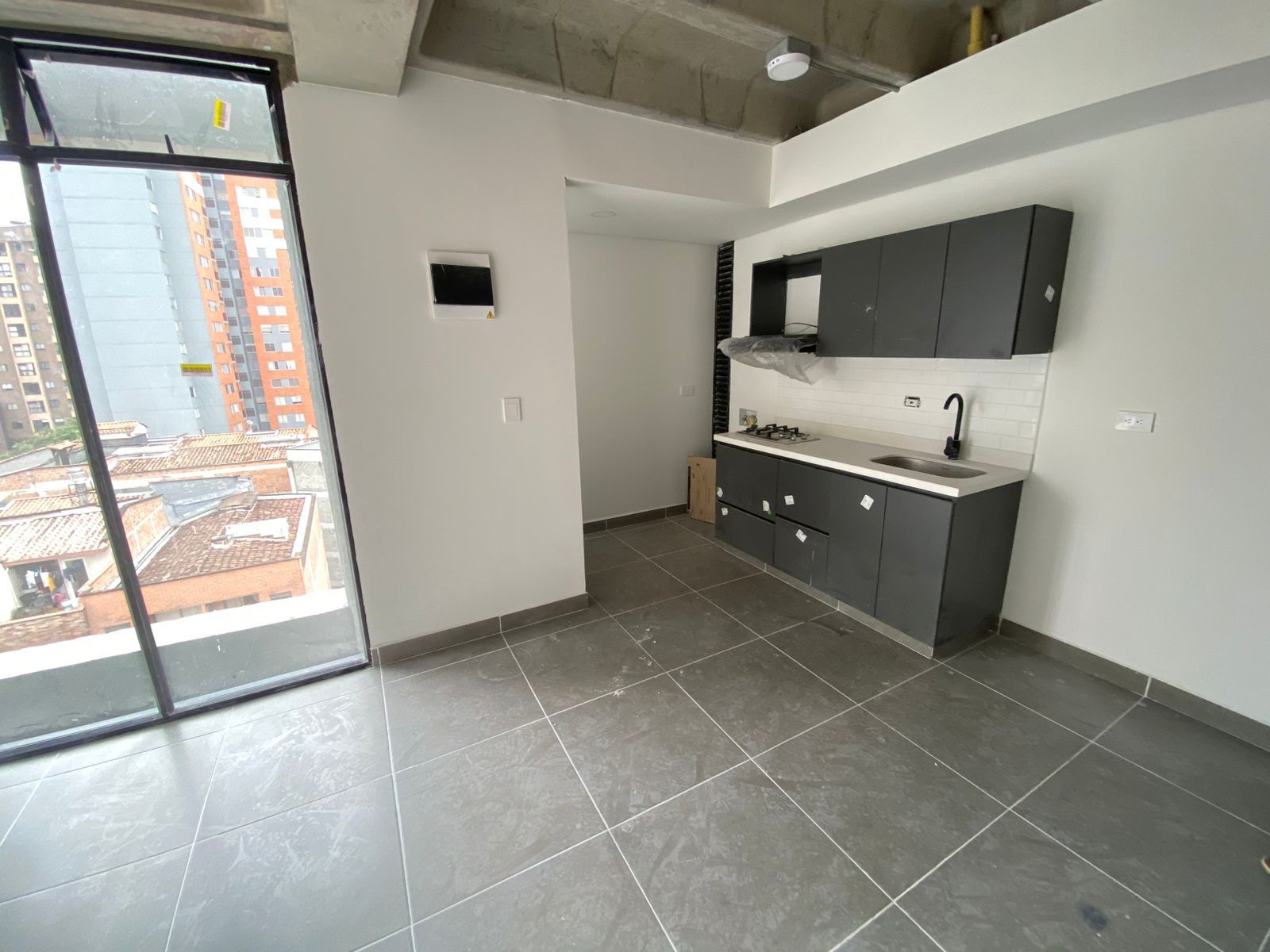 Apartaestudio en arriendo Antioquia Sabaneta Calle Larga 34 m2 Habitaciones 1 Baños 1 Garajes 0 Precio $1800000