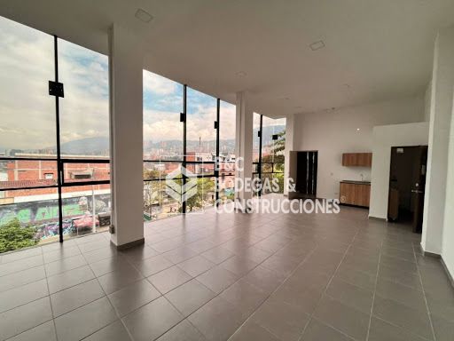 Local en arriendo Antioquia Medellín Cristo Rey 270 m2 Habitaciones 0 Baños 4 Garajes 0 Precio $15000000