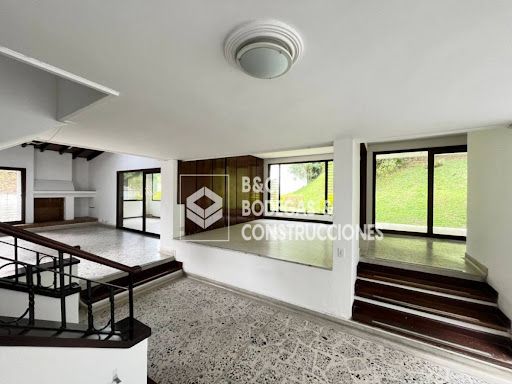 Casa en arriendo Antioquia Medellín Santa Maria De Los Angeles 1300 m2 Habitaciones 5 Baños 5 Garajes 1 Precio $16000000