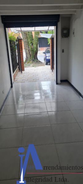 Local en arriendo Antioquia Medellín Doce De Octubre No1 40 m2 Habitaciones 0 Baños 1 Garajes 0 Precio $1400000