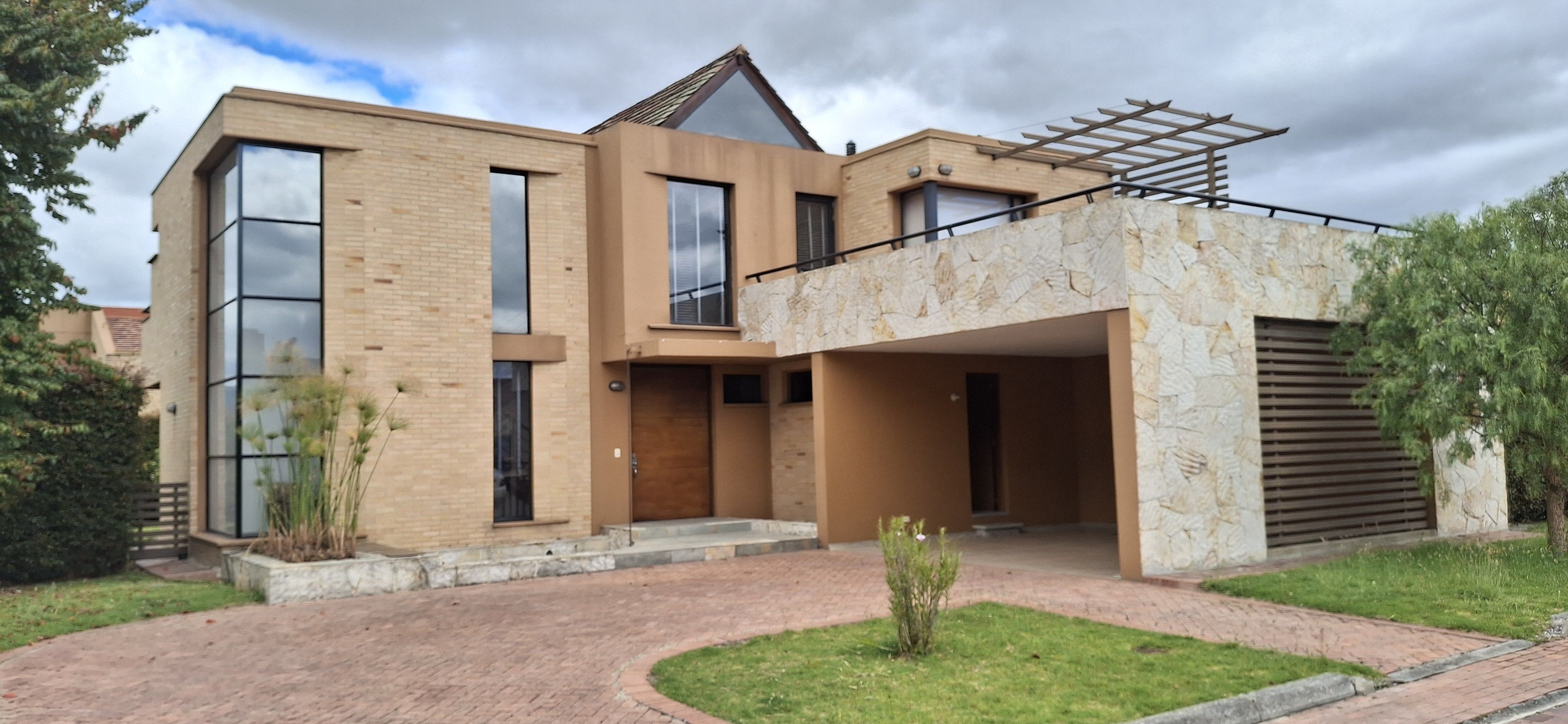 Casa en venta Cundinamarca Cajicá Centro 312 m2 Habitaciones 4 Baños 5 Garajes 2 Precio $2150000000