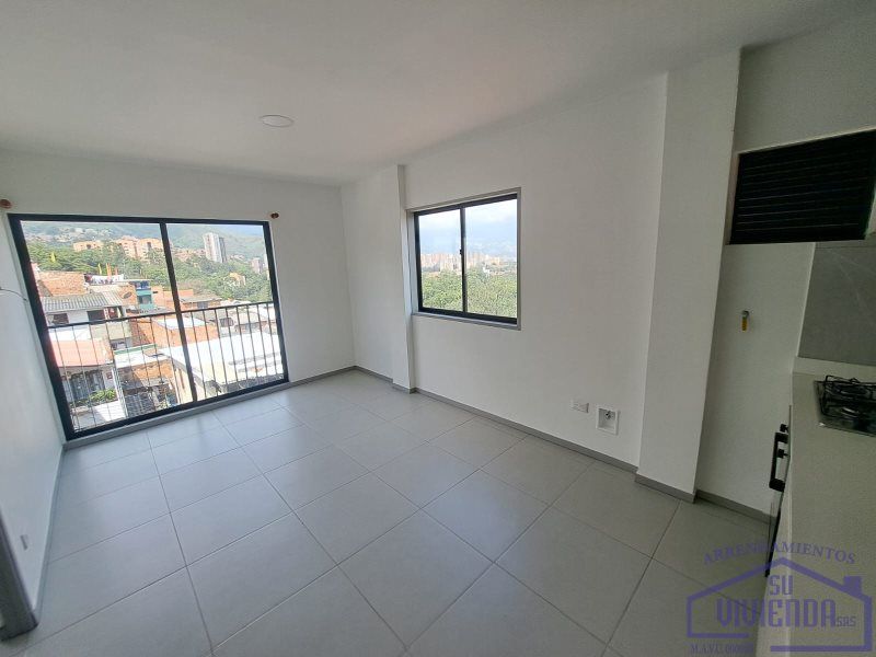 Apartamento en arriendo Antioquia Medellín La Colina 60 m2 Habitaciones 3 Baños 1 Garajes 0 Precio $1600000