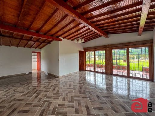 Finca en arriendo Antioquia Envigado Envigado 165 m2 Habitaciones 4 Baños 2 Garajes 1 Precio $6900000