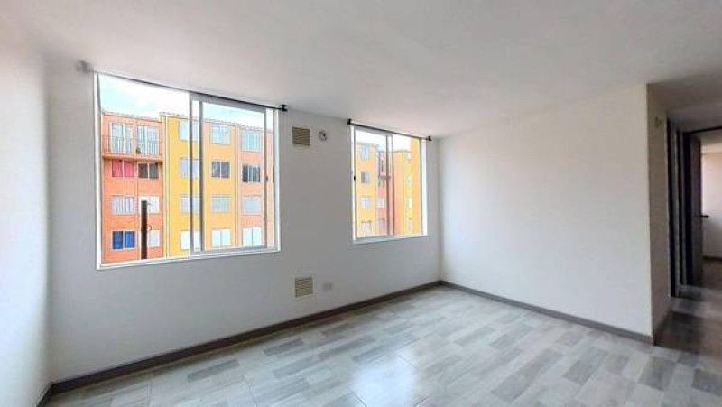 Apartamento en venta Cundinamarca Bogotá Ricaurte 60 m2 Habitaciones 3 Baños 2 Garajes 0 Precio $230000000