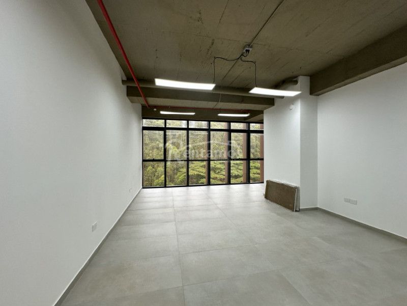 Oficina en venta Antioquia Medellín Naranjal 80 m2 Habitaciones 0 Baños 1 Garajes 2 Precio $1100000000