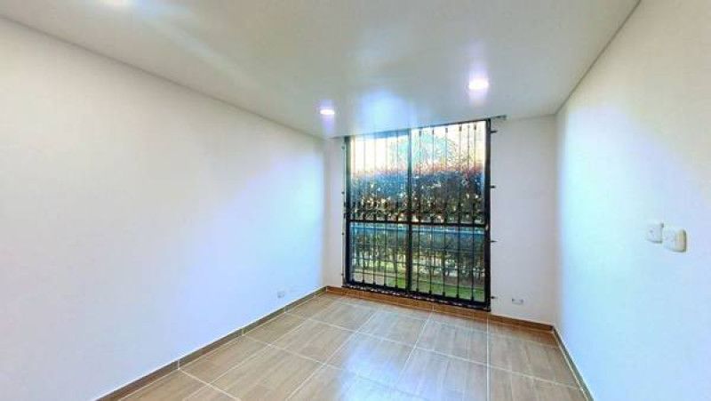 Apartamento en venta Cundinamarca Madrid Otros 50 m2 Habitaciones 3 Baños 2 Garajes 1 Precio $179000000