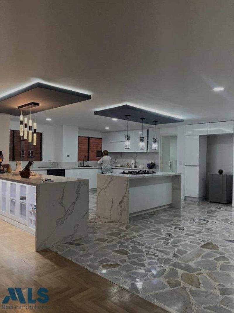 Apartamento en venta Antioquia Medellín Villanueva 290 m2 Habitaciones 4 Baños 5 Garajes 2 Precio $1400000000